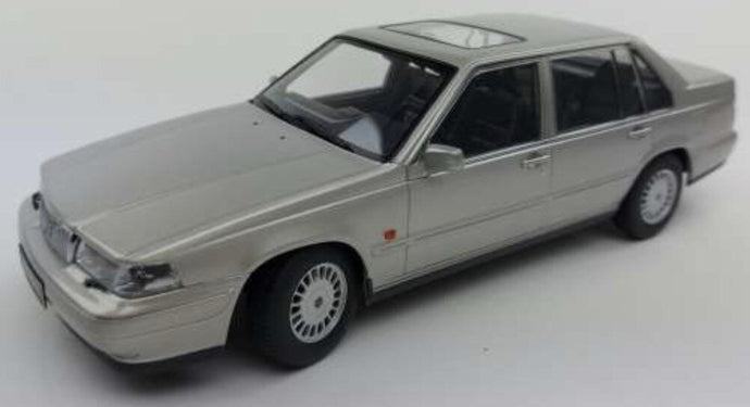 VOLVO 960 1996 SILVER METALLIC 1:18