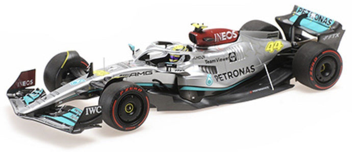 MERCEDES-AMG PETRONAS FORMULA ONE TEAM F1 W13 E PERFORMANCE #44 LEWIS HAMILTON 2022 sølv/turkis 1:18