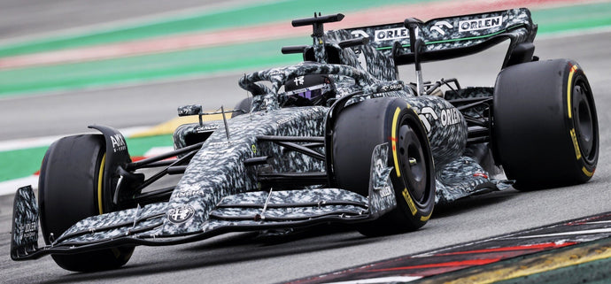 ALFA ROMEO F1 TEAM ORLEN C42 #24 GUANYU ZHOU TESTING BARCELONA 2022 camouflage 1:43