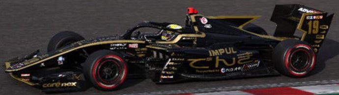 SF19 CARENEX TEAM IMPUL TRD01F #19 YUHI SEKIGUCHI SUPER FORMULA 2022 sort/guld 1:43