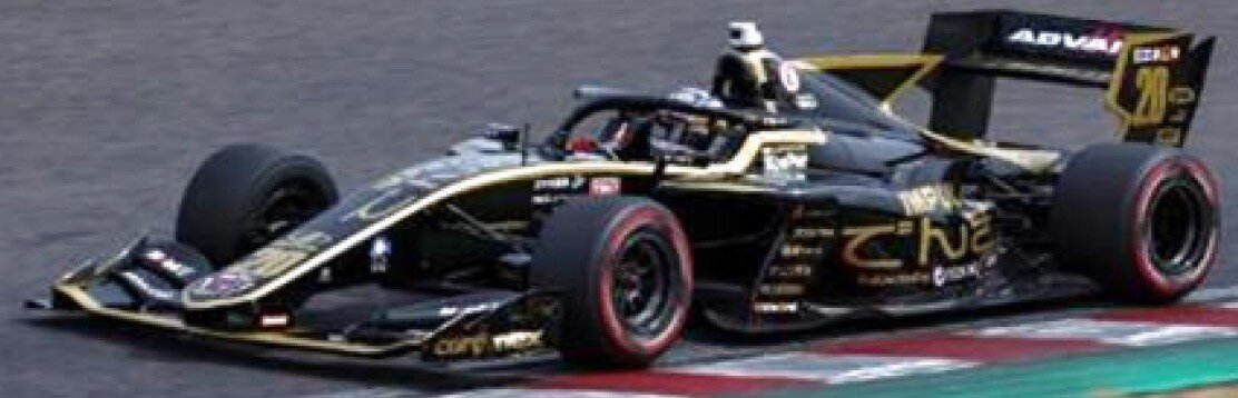 SF19 CARENEX TEAM IMPUL TRD01F #20 RYO HIRAKAWA SUPER FORMULA 2022 sort/guld 1:43
