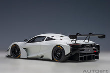 Indlæs billede til gallerivisning McLAREN 720S GT3 2017 GLOSS WHITE 1:18