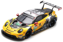 Indlæs billede til gallerivisning Porsche 911 RSR-19 #72 VANTHOOR/PARENTE/MARTIN 1st HYPERPOLE LMGTE PRO CLASS 24H LE MANS 2021 gul/sort/sølv 1:43