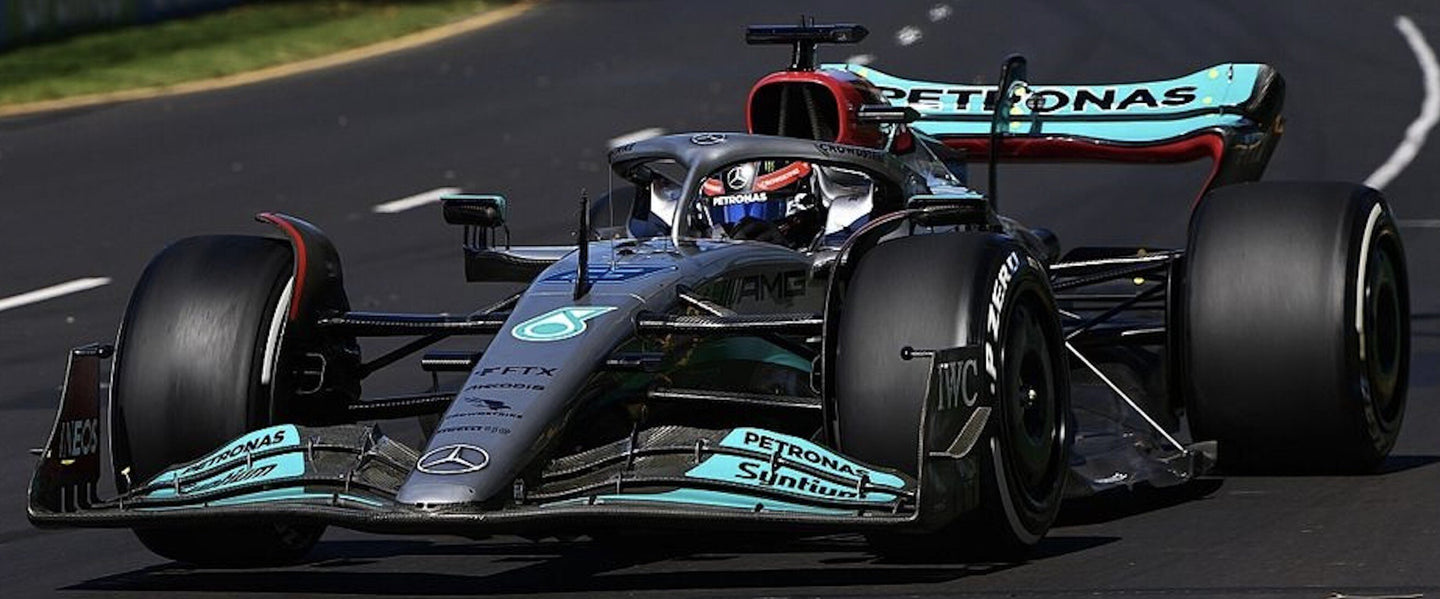 MERCEDES-AMG PETRONAS FORMULA 1 TEAM F1 W13 E PERFORMANCE #63 GEORGE RUSSELL 3RD AUSTRALIAN GP 2022 sølv/turkis 1:43