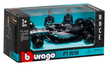 Indlæs billede til gallerivisning Mercedes Benz AMG W16 #63 GEORGE RUSSELL 2025 sølv/sort/turkis 1:43