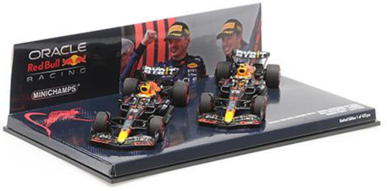 RED BULL F1 SET 2X RB18 TEAM ORACLE RED BULL RACING N 1 WINNER EMILIA ROMAGNA ITALY GP WORLD CHAMPION 2022 MAX VERSTAPPEN + N 11 2nd EMILIA ROMAGNA ITALY GP 2022 SERGIO PEREZ MATT BLUE YELLOW RED 1:43