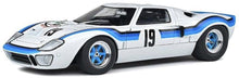 Indlæs billede til gallerivisning FORD USA GT40 MKI N 19 ANGOLA CHAMPIONSHIP 1973 WHITE 2 TONE BLUE 1:18