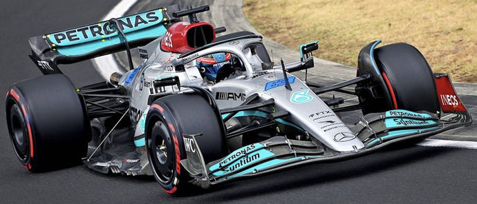 MERCEDES GP F1 W13E TEAM MERCEDES-AMG PETRONAS F1 N 63 POLE POSITION HUNGARIAN GP 2022 GEORGE RUSSELL SILVER GREEN 1:43