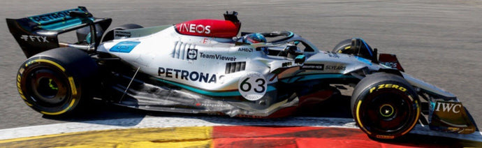 MERCEDES GP F1 W13E TEAM MERCEDES-AMG PETRONAS F1 N 63 4th BELGIUM GP 2022 GEORGE RUSSELL WITH SHOWCASE SILVER GREEN 1:18
