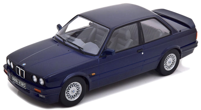 BMW 325i E30 M-PAKET 2 1988 mørk blå metallic 1:18