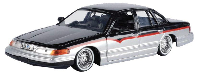 Ford CROWN VICTORIA 1993 sort/sølv/rød 1:24