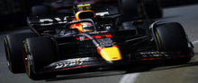 Indlæs billede til gallerivisning RED BULL RACING ORACLE RB18 #11 SERGIO PEREZ WINNER SINGAPORE GP 2022 mørk blå/rød/gul 1:12