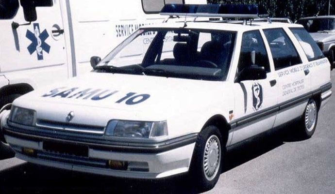 RENAULT R21 NEVADA SW STATION WAGON SAMU AMBULANCE 1991 WHITE 1:43