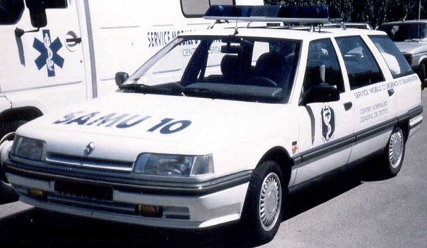 RENAULT R21 NEVADA SW STATION WAGON SAMU AMBULANCE 1991 WHITE 1:43