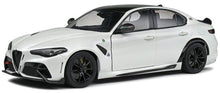 Indlæs billede til gallerivisning Alfa Romeo GIULIA GTA BLANCO TROFEO 2022 hvid/sort 1:18
