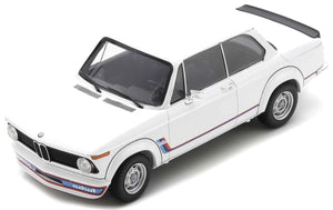 BMW 2002 TURBO 1973 With Acrylic Cover hvid/blå/rød 1:18