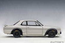Indlæs billede til gallerivisning 1/18 Nissan Skyline GT-R (KPGC-10) Racing, silver 1:18
