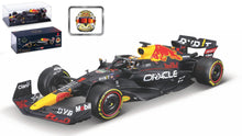 Indlæs billede til gallerivisning RED BULL RACING ORACLE RB18 #1 MAX VERSTAPPEN - WINNER ABU DHABI GRAND PRIX 2022 mørk blå/rød/gul 1:24