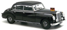 Indlæs billede til gallerivisning MERCEDES BENZ 300B (W186) LIMOUSINE 1955 PERSONAL CAR KONRAD ADENAUER BLACK 1:18