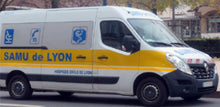 Indlæs billede til gallerivisning RENAULT MASTER VAN SAMU DE LYON AMBULANCE 2014 WHITE YELLOW 1:43