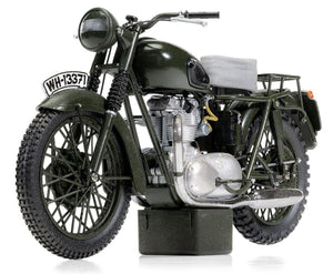 TRIUMPH TR6 650 TROPHY "THE GREAT ESCAPE" S.MCQUEEN 1963 GREEN/MUD 1:12