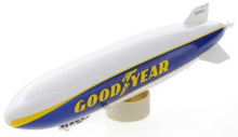 Indlæs billede til gallerivisning GOODYEAR BLIMP ZEPPELIN hvid/blå/gul 1:400