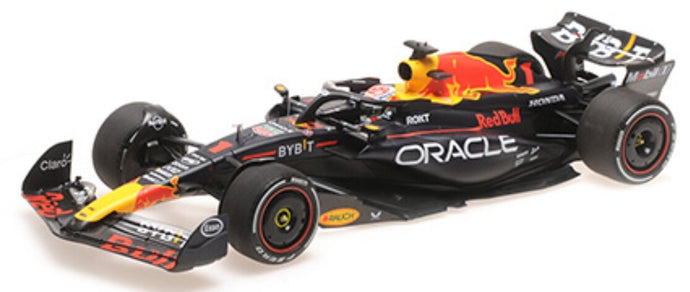 RED BULL RACING RB19 #1 MAX VERSTAPPEN WINNER SPAIN GP 2023 mørk blå/rød/gul 1:18