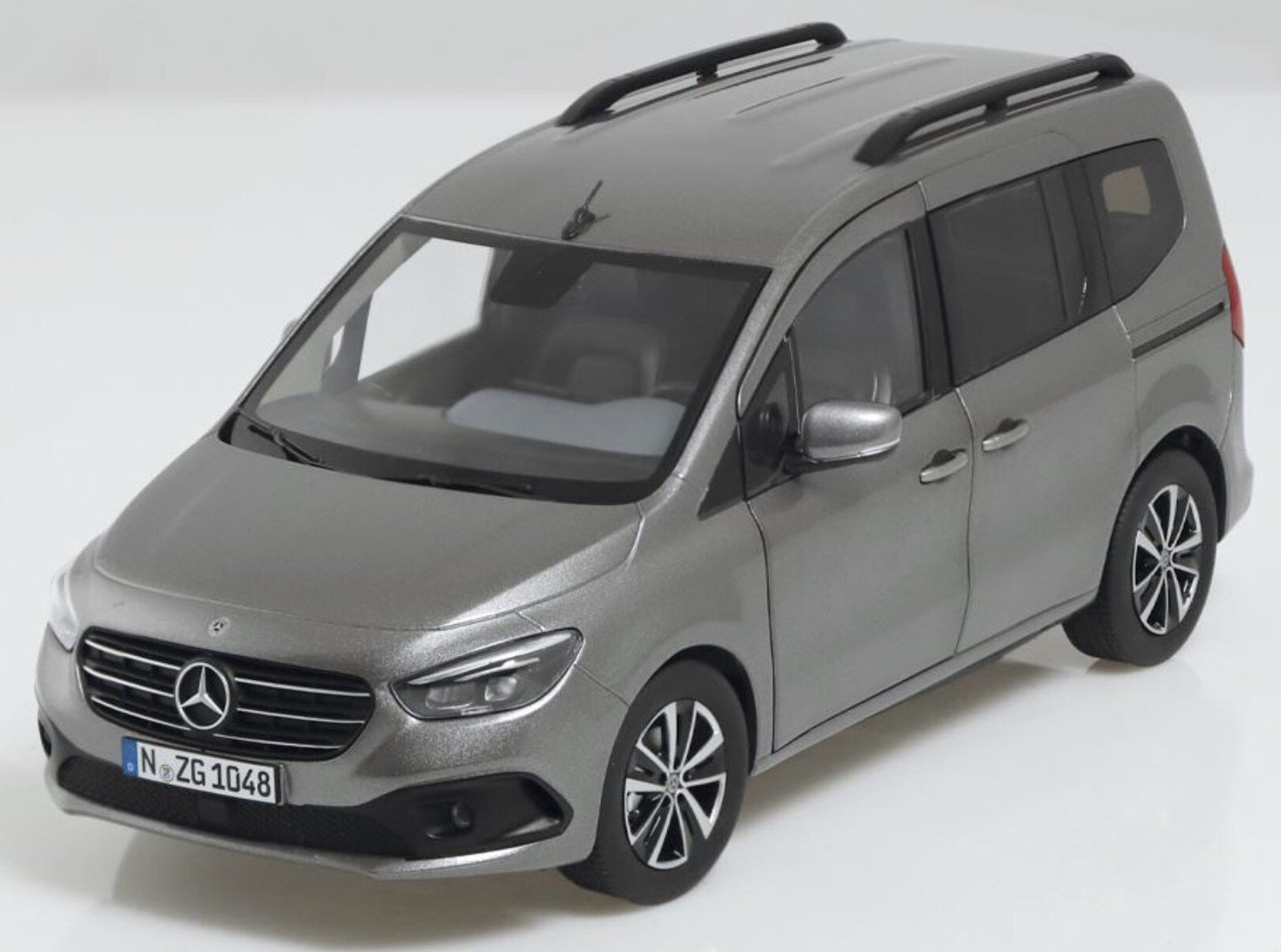 MERCEDES BENZ T-CLASS 2022 CHROMIT GREY MET 1:18