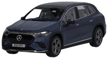 Indlæs billede til gallerivisning Mercedes Benz EQS SUV (X296) ELECTRIC ART LINE 2020 mørk blå 1:43 fra MERCEDES BENZ DEALERMODEL