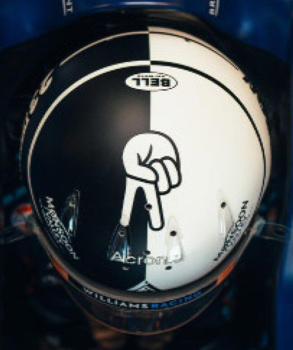BELL HELMET F1 CASCO HELMET WILLIAMS FW45 TEAM WILLIAMS RACING N 23 BRITISH GP 2023 ALEXANDER ALBON WHITE BLACK 1:5
