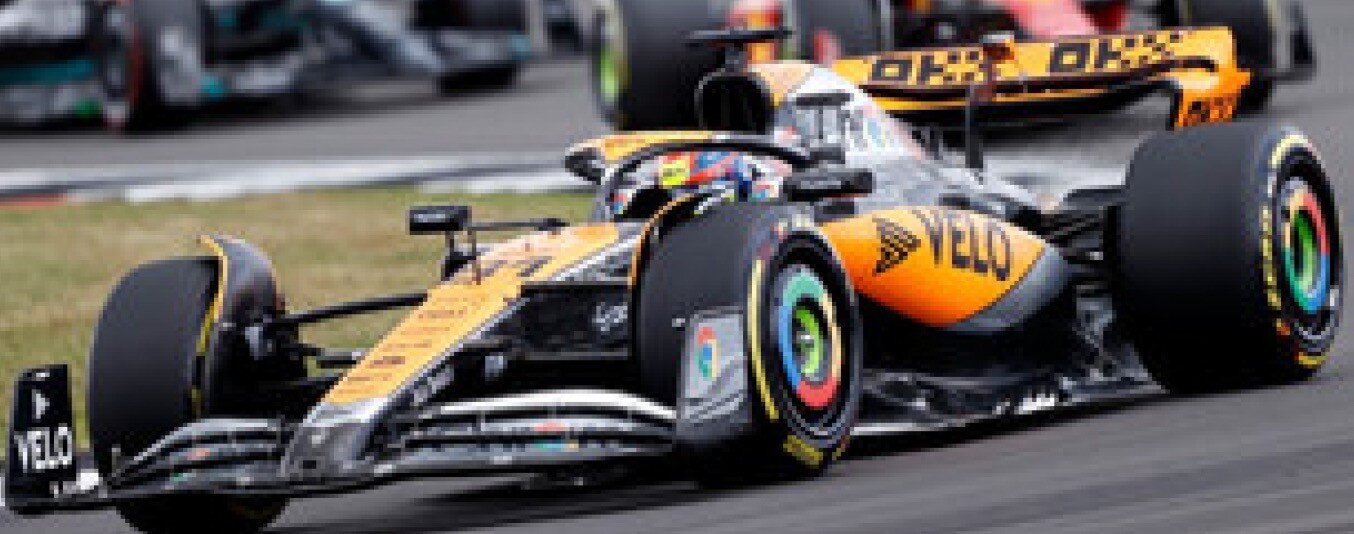 MCLAREN F1 TEAM MCL60 #81 OSCAR PIASTRI 4th BRITISH GP 2023 orange/sort/blå 1:43