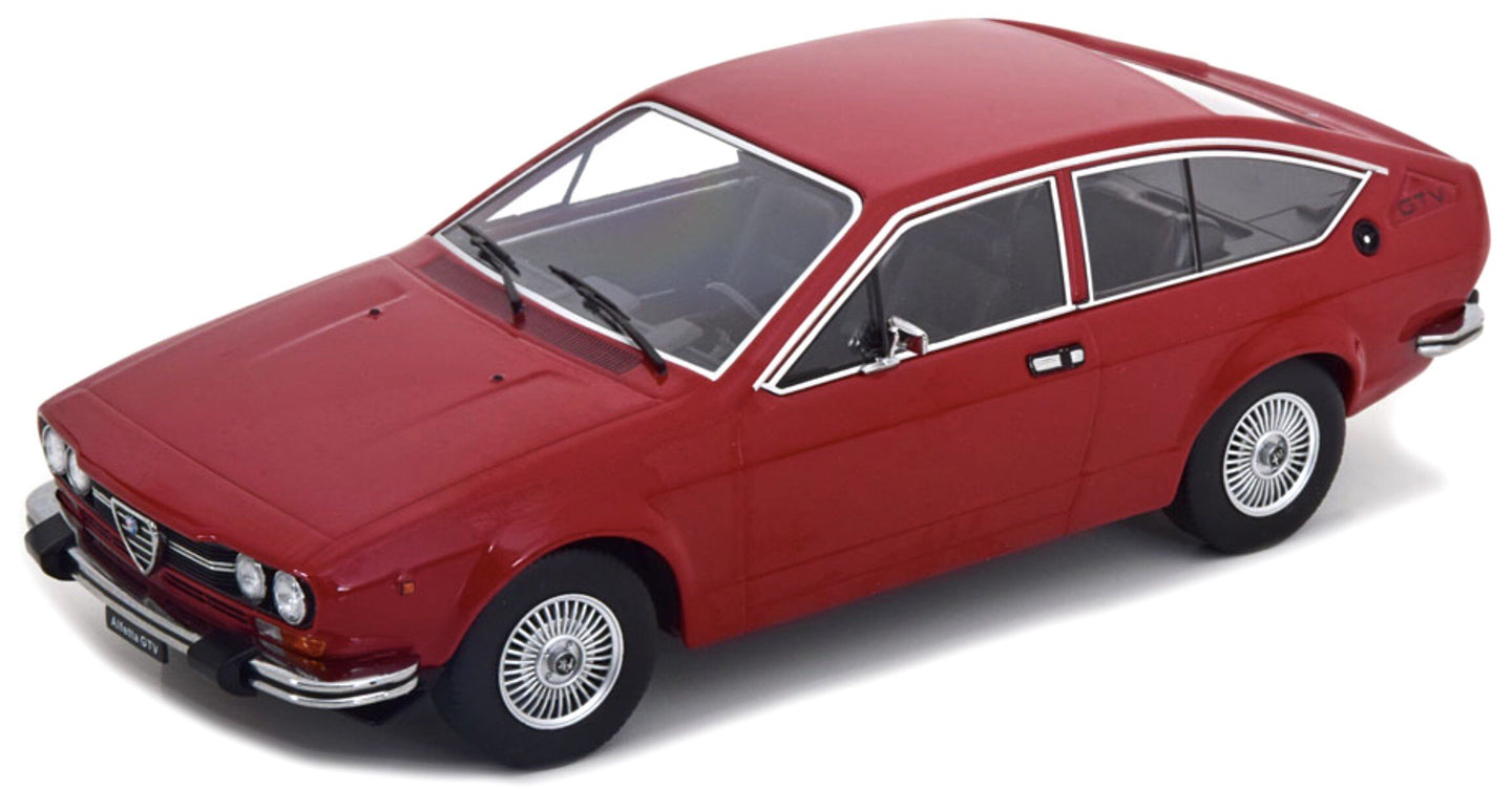 Alfa Romeo AFETTA GTV 2000 1976 rød 1:18