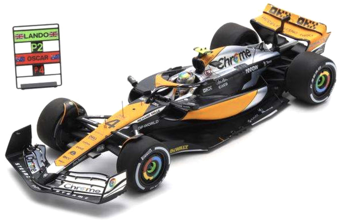 MCLAREN F1 TEAM MCL60 #4 LANDO NORRIS 2nd BRITISH GP 2023 + PITBOARD orange/sort/blå 1:18