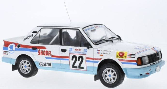 Skoda 130 LR #22 KCAIZAR/JANECEK WRC RALLY ACROPOLIS 1986 hvid/lys blå/rød 1:18