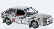 Indlæs billede til gallerivisning Vauxhall CHEVETTE 2300 HSR #9 ARIKKALA/VIRTANEN RAC RALLY 1980 sølv/grøn/rød 1:43