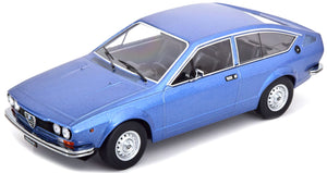 Alfa Romeo ALFETTA GT 1.6 1976 lys blå metallic 1:18