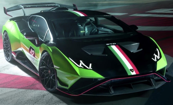 LAMBORGHINI HURACAN STO LP640-2 N 10 ITALIAN STRIPE 2023 - 10th ANNIVERSARY GREEN BLACK 1:43
