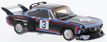 Indlæs billede til gallerivisning BMW 3.5 CSL #3 FITZPATRICK/WALKINSHAW SILVERSTONE Gr.5 1976 sort/blå/rød 1:43