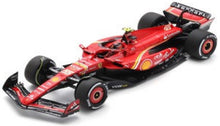 Indlæs billede til gallerivisning FERRARI F1 SF-24 TEAM SCUDERIA FERRARI N 55 3rd BAHRAIN GP 2024 CARLOS SAINZ WITH SHOWCASE RED BLACK 1:18
