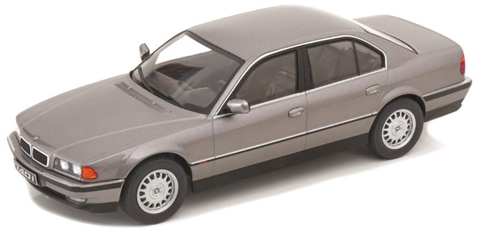 BMW 740i E38 1.SERIES 1994 grå metallic 1:18