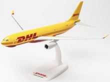 Indlæs billede til gallerivisning AIRBUS A330-200F DHL Aviation (European Air Transport) gul/rød/hvid 1:200
