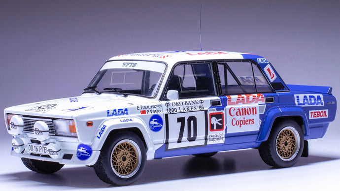 Lada 2105 VFTS #70 TUMALEVICIUS/VIDEIKA 1000 LAKES RALLY 1986 hvid/blå 1:18