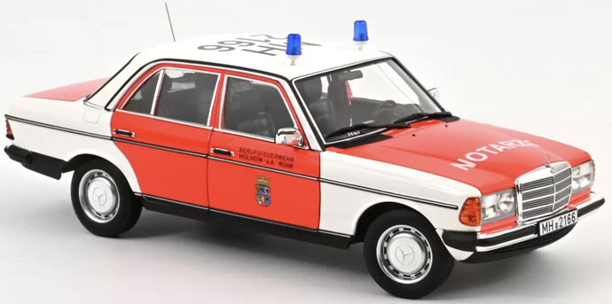 Mercedes Benz 200 EMERGENCY AMBULANCE 1984 rød/hvid 1:18