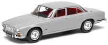 Indlæs billede til gallerivisning JAGUAR XJ6 SERIES 1 4.2 LITRE SWB GREY WITH RED LEATHER 1:43