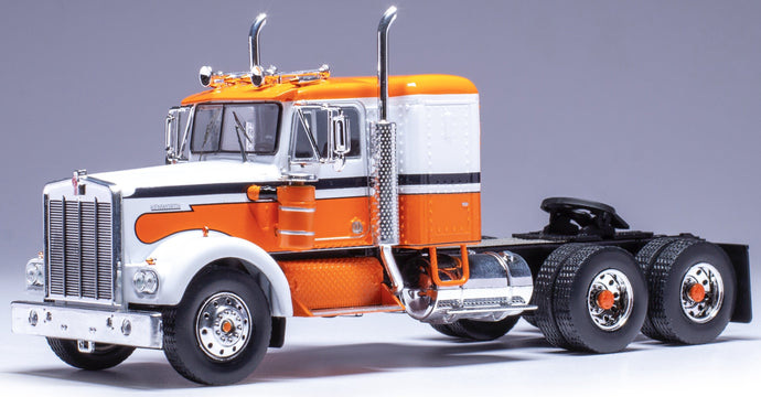Kenworth W925 1970 hvid/orange/sort 1:43 fra Ixo Model