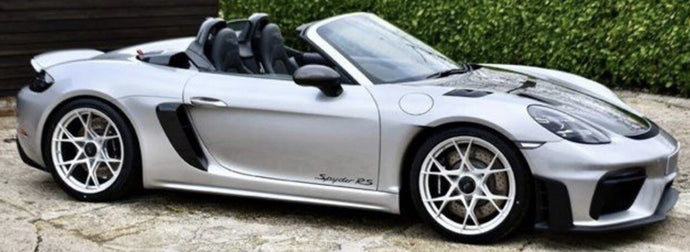 PORSCHE 718 SPYDER RS W/WEISSACH PACK 2023 GT MET.SILVER 1:18