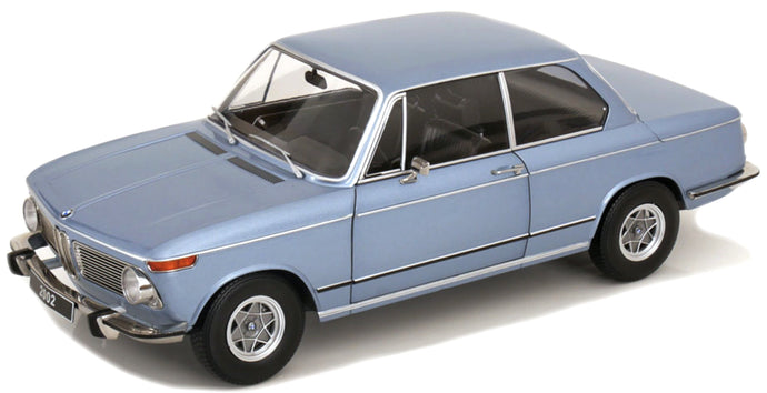BMW 2002 1.SERIES 1971 lys blå metallic 1:12