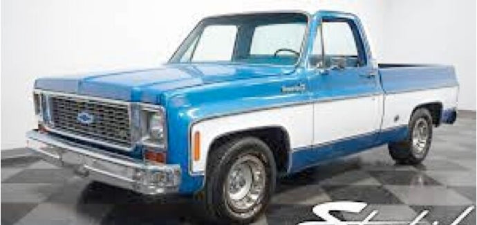 Chevrolet C10 CHEYENNE SUPER 1974 blå/hvid 1:18