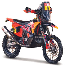 Indlæs billede til gallerivisning RED BULL Ktm 450 #8 TOBY PRICE DAKAR RALLY 2024 orange/gul/rød 1:6