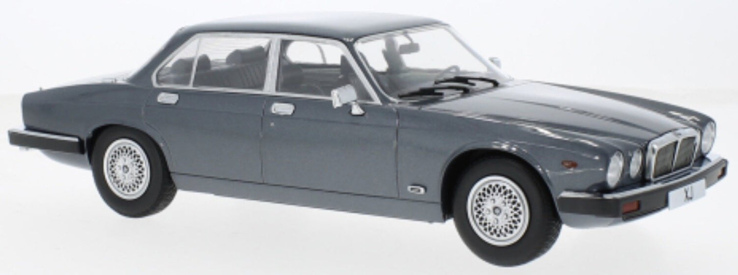 JAGUAR XJ SERIES III 1979 GREY 1:18